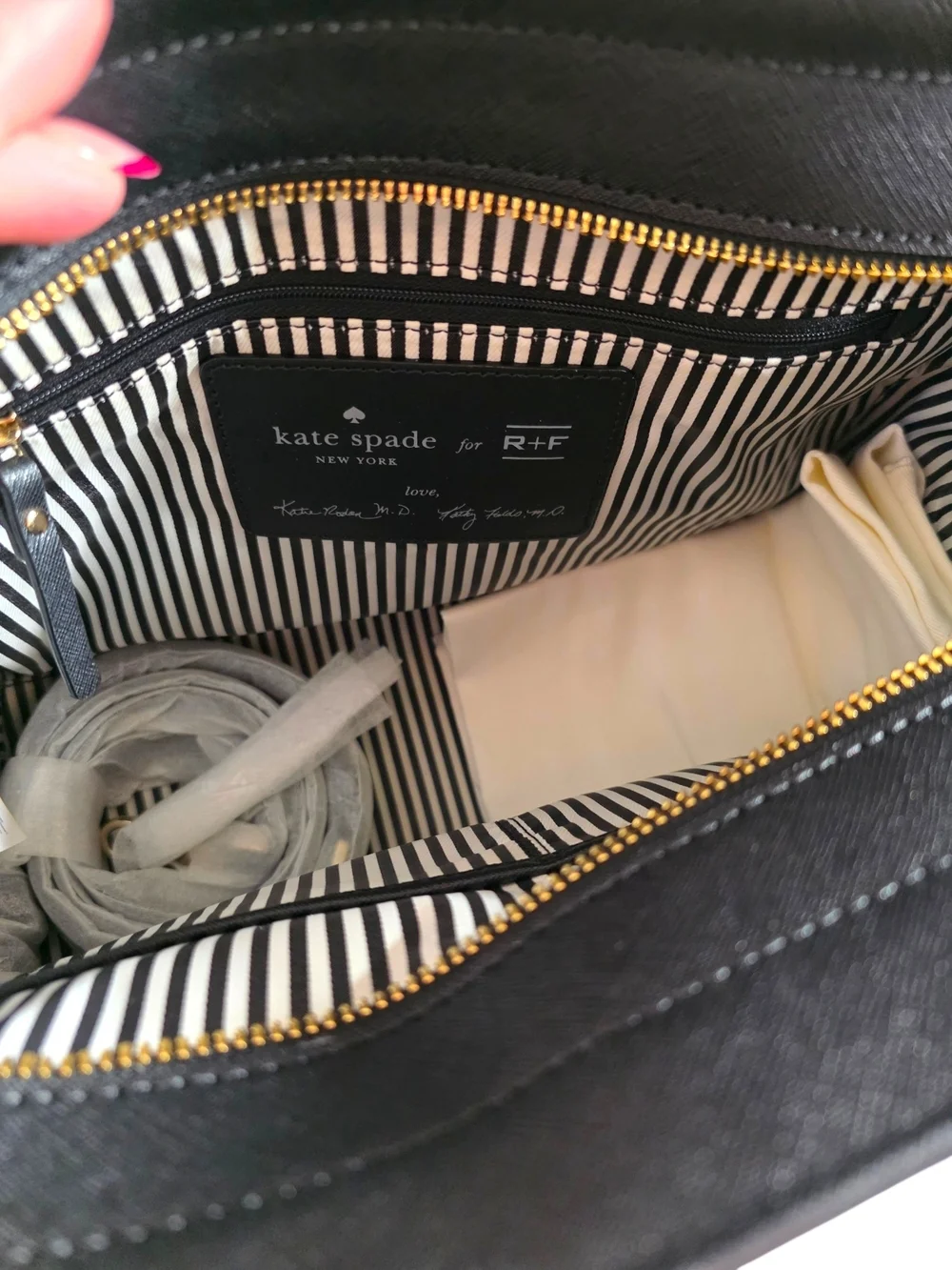 Kate Spade x Rodan & Fields NWT Black Saffiano Satchel Novelty Heart Cherry Rare